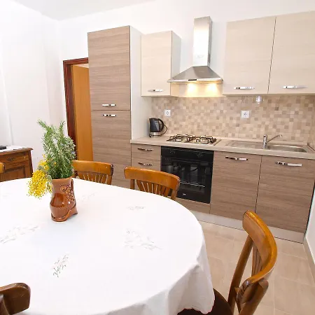 Ivan 1031 Apartamento Fažana