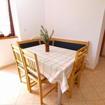 Ivan 1031 Apartamento *