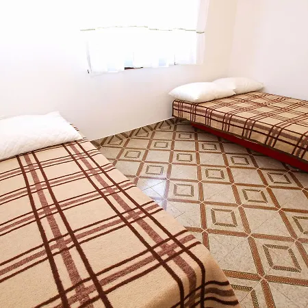 Apartment Ivan 1031 *