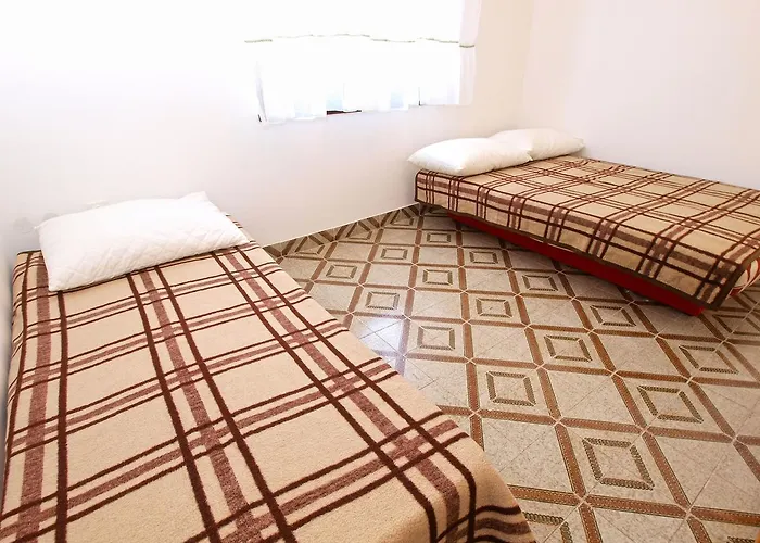 Appartement Ivan 1031 *