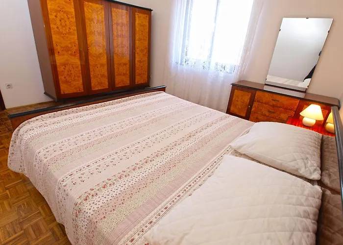 Ivan 1031 דירה פאז'אנה